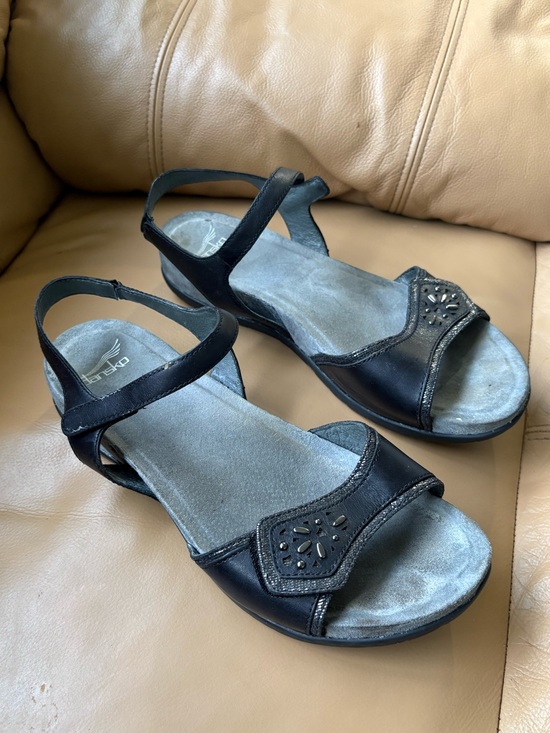 Shoes - Dansko Blythe Sandals 40 US 9